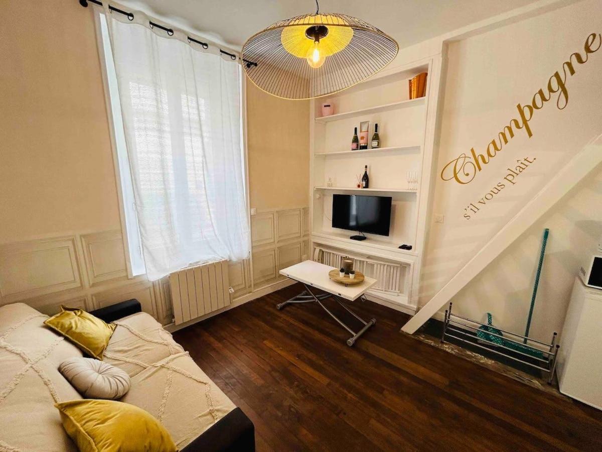 Le Champagne Coquebert Centre-Ville Реймс Екстериор снимка
